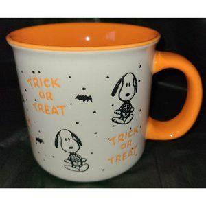 Peanuts Trick Or Treat Snoopy Skeleton 20 Oz Mug Cream And Orange